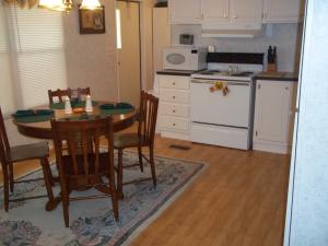 6835 Walnut Loop Rd, Townsend, TN 37882 photo 4