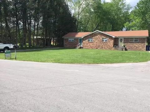 1010 Chichester Ave, Middlesboro, KY 40965 photo 2