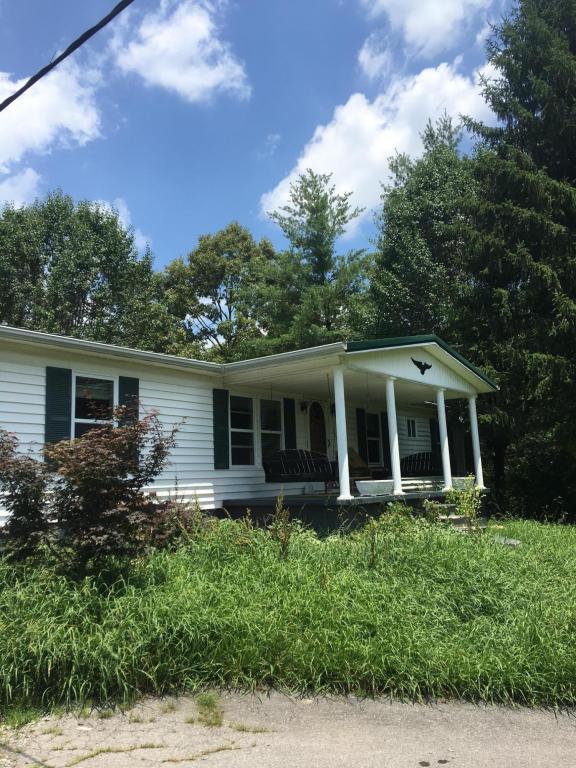 206 Batley Loop Rd, Clinton, TN 37716 photo 2