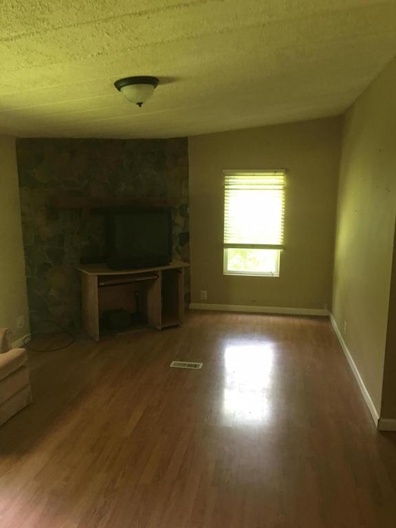 206 Batley Loop Rd, Clinton, TN 37716 photo 3