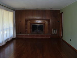 1977 W 3rd Ave, Oneida, TN 37841 photo 2