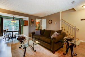 2106 Ember Brook Ln, Powell, TN 37849 photo 3