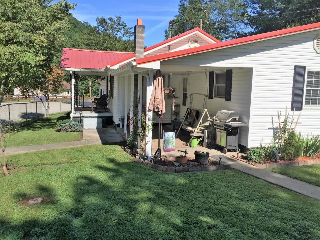 6283 E Hwy 72, Pathfork, KY 40863 photo 1