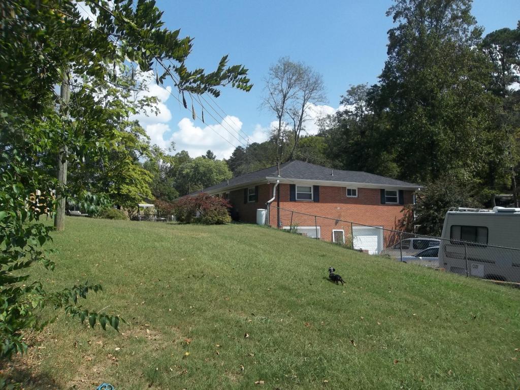325 Irwin Rd, Powell, TN 37849 photo 5