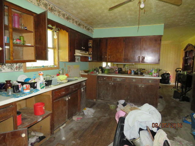 332 Hillcrest Dr, Oneida, TN 37841 photo 7