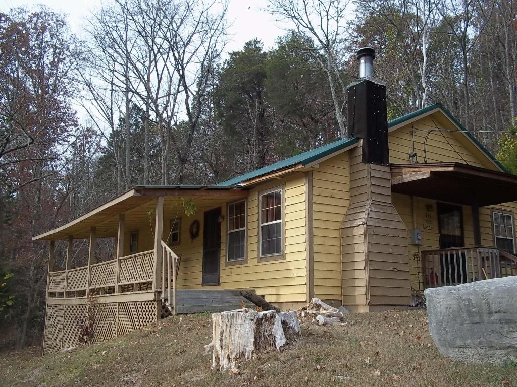 751 Cavern Rd, Townsend, TN 37882 photo 1