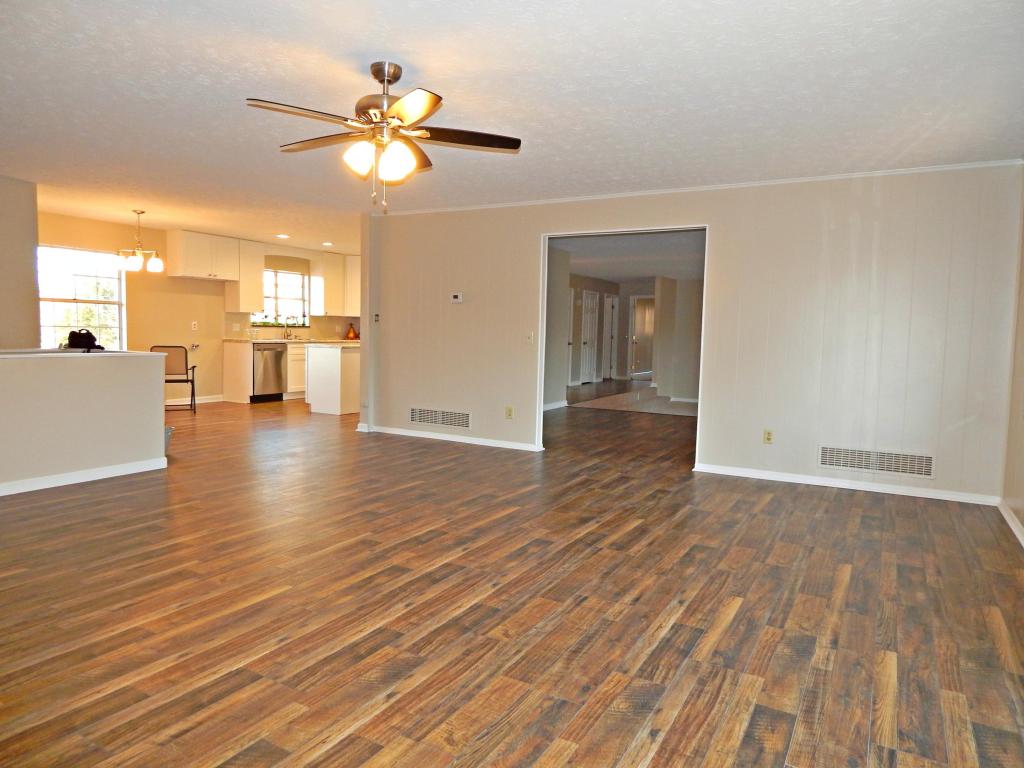 527 E Cunningham St, Alcoa, TN 37701 photo 10
