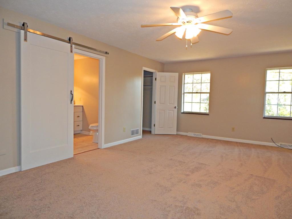 527 E Cunningham St, Alcoa, TN 37701 photo 6