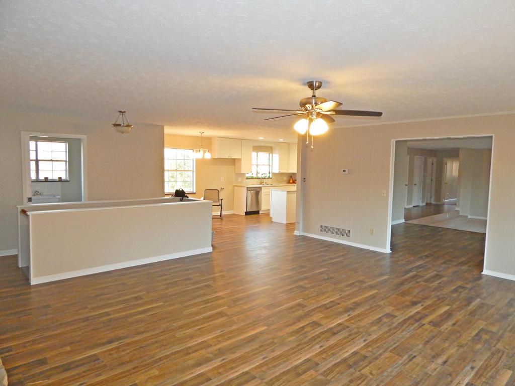 527 E Cunningham St, Alcoa, TN 37701 photo 11