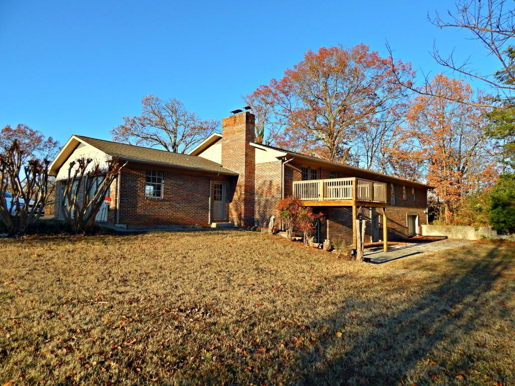 527 E Cunningham St, Alcoa, TN 37701 photo 4