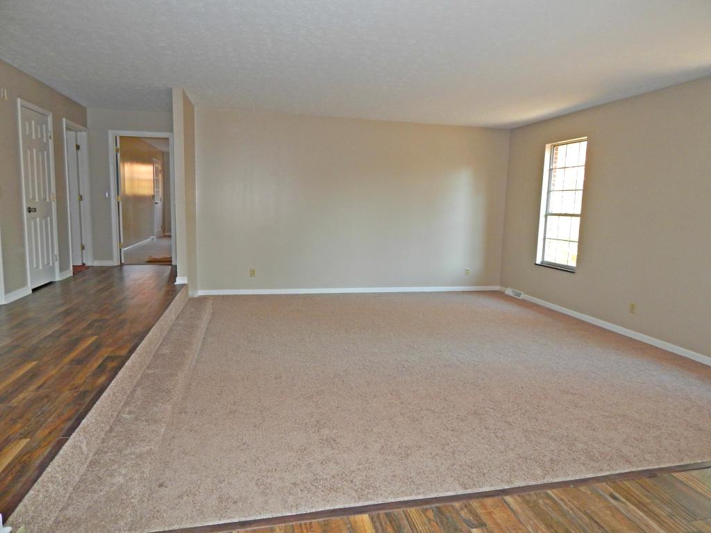 527 E Cunningham St, Alcoa, TN 37701 photo 5