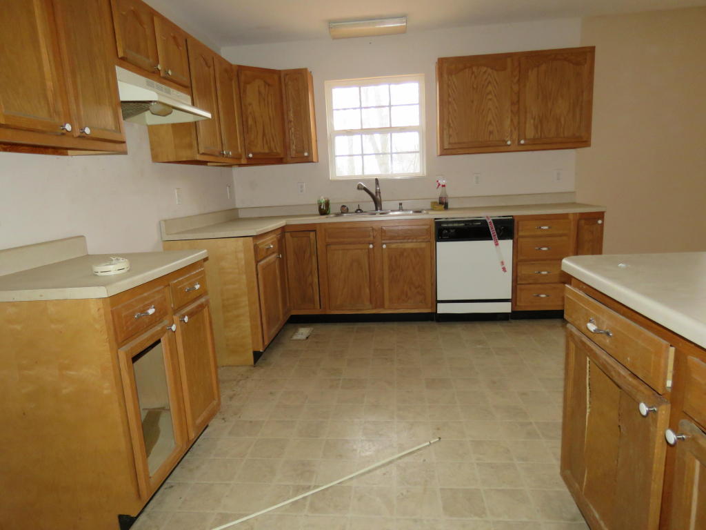 111 Cooper Dr, Clinton, TN 37716 photo 3