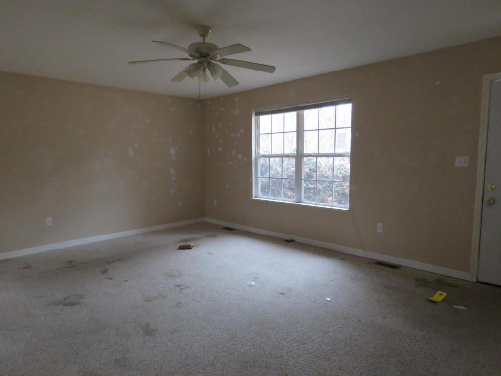111 Cooper Dr, Clinton, TN 37716 photo 2