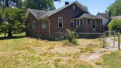802 Gloucester Ave, Middlesboro, KY 40965 photo 2