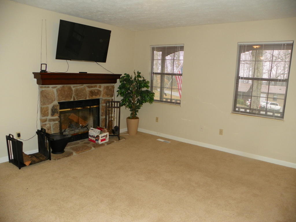 174 White Loop Rd, Clinton, TN 37716 photo 10