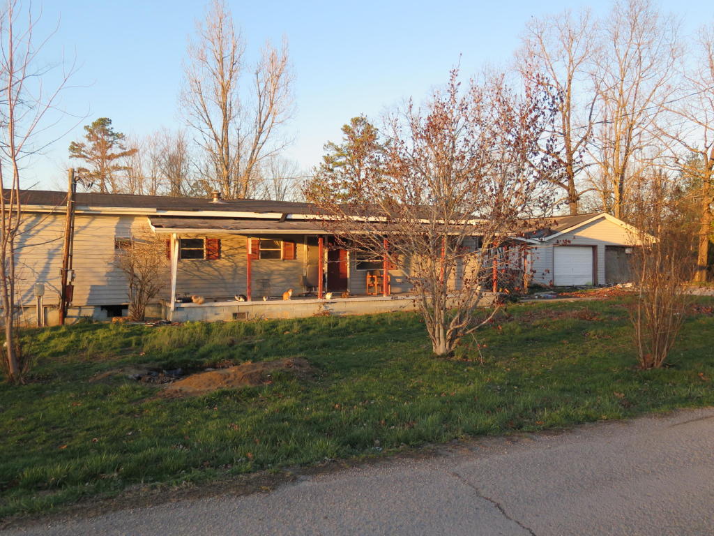 1113 Roberts Loop, Grimsley, TN 38565 photo 1