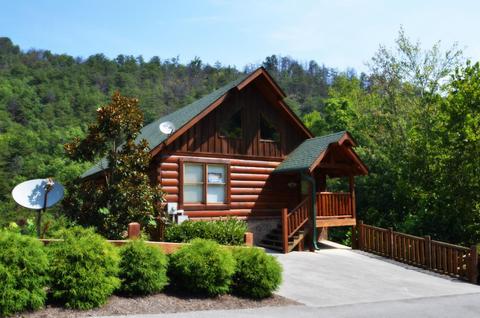 830 Black Bear Cub Way Sevierville Tn 37862 Mls 995556 Movoto Com