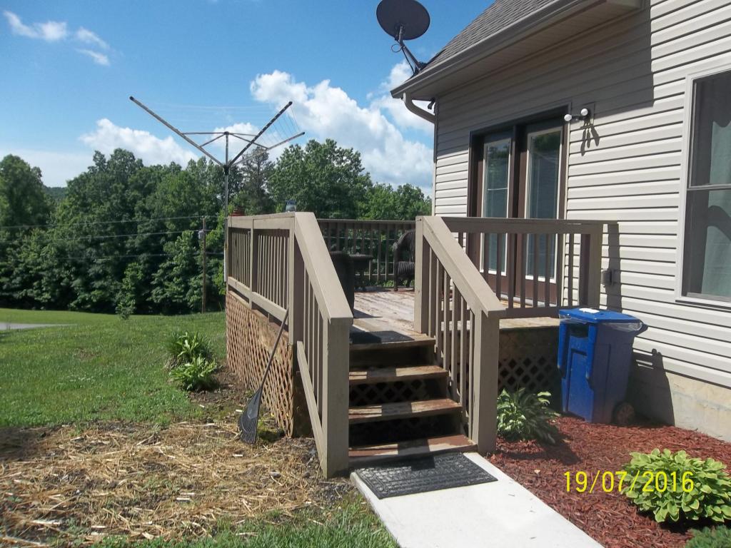 217 Emory View Rd, Lancing, TN 37770 photo 3