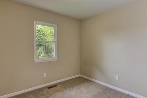 105 Jay Ln, Oak Ridge, TN 37830 photo 9