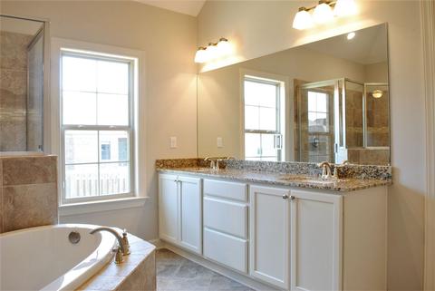 8747 Brunswick Forest Cir, Bartlett, TN 38133 photo 13