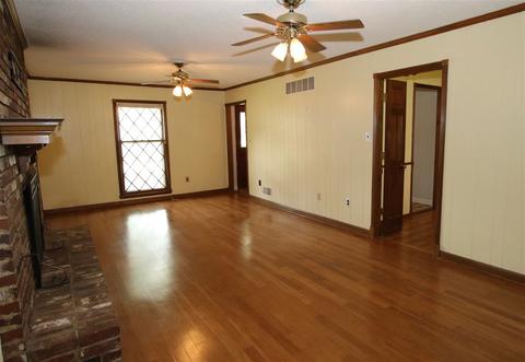 208 E Graycrest Ave, Collierville, TN 38017 photo 4