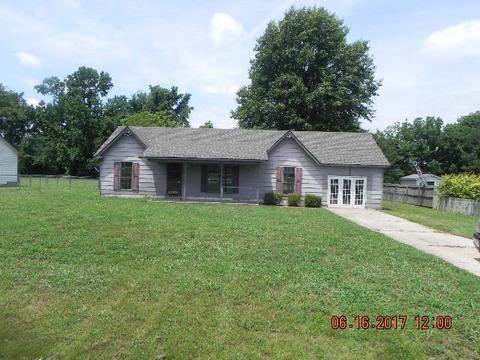 396 Junior Dr, Covington, TN 38019 photo 1