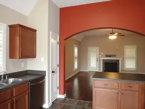 8708 Nuthatch Ln, Olive Branch, MS 38654 photo 6
