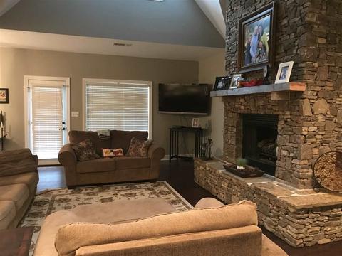 1009 Liberty Rd S, Michie, TN 38357 photo 2