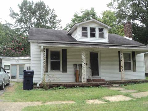 1014 Linden St, Corinth, MS 38834 photo 1