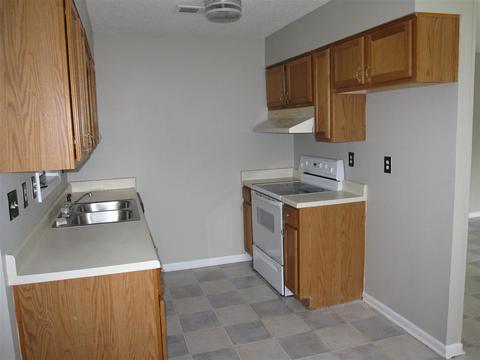 844 Barbara Lynn Dr, Collierville, TN 38017 photo 2