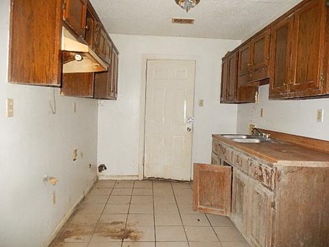 1663 Carpenter St, Memphis, TN 38108 photo 4