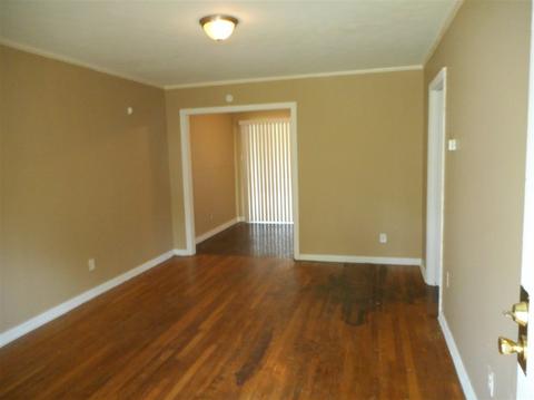 2301 Celeste Dr, Memphis, TN 38127 photo 2
