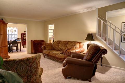 7902 Cloverbrook Ln, Germantown, TN 38138 photo 4
