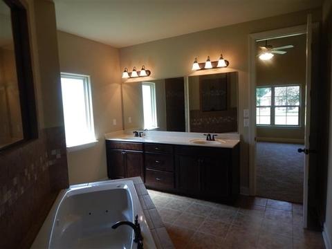 6084 Abigail Bluffs Dr, Bartlett, TN 38135 photo 11