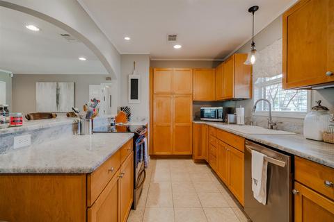 4239 Sequoia Rd, Memphis, TN 38117 photo 9