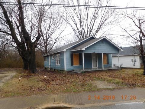 121 Barham St, Jackson, TN 38301 photo 1