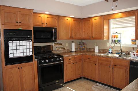 2960 Charles Bryan Rd, Bartlett, TN 38134 photo 4