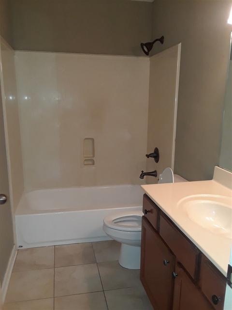 1010 E Old Hearthstone Dr, Collierville, TN 38017 photo 16