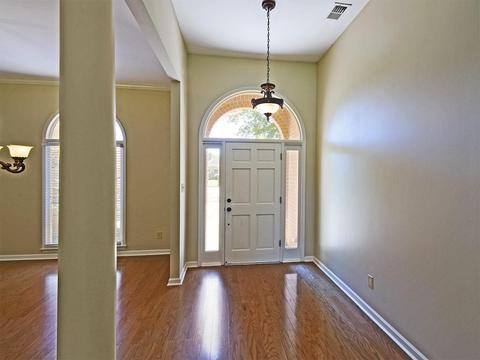 810 Coleherne Rd, Collierville, TN 38017 photo 2