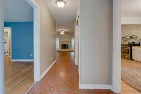 1633 Sterling Rd, Memphis, TN 38119 photo 4