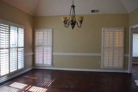 8727 Raspberry Ln, Memphis, TN 38016 photo 3