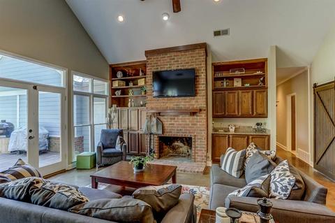 9562 E Shelby Dr, Collierville, TN 38017 photo 5