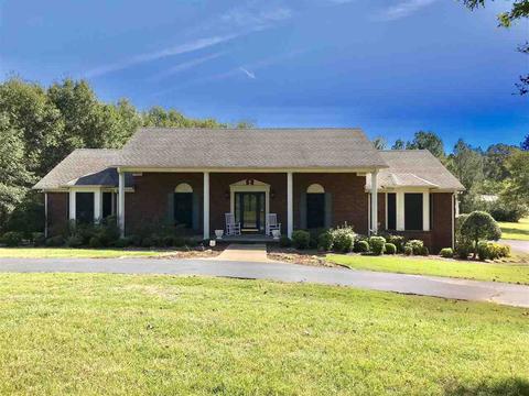 309 Skyline Dr, Selmer, TN 38375 photo 1