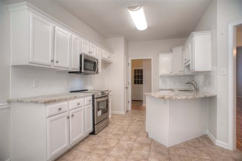 4652 E Ashglen Cir, Collierville, TN 38017 photo 2