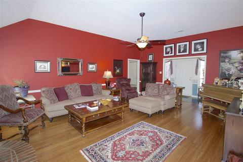 6375 Skylight Dr, Bartlett, TN 38135 photo 3