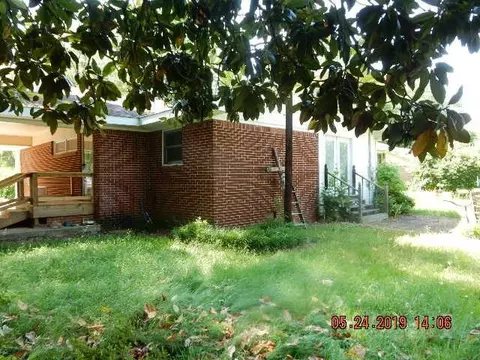 1910 Daniel Dr, Corinth, MS 38834 photo 2