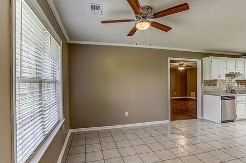 466 Rolling Meadow Dr, Drummonds, TN 38023 photo 9