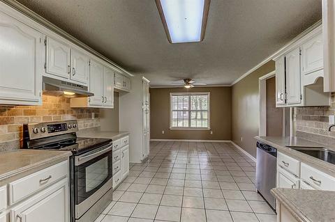 466 Rolling Meadow Dr, Drummonds, TN 38023 photo 6