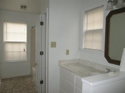 251 Edwin Cir, Memphis, TN 38104 photo 11