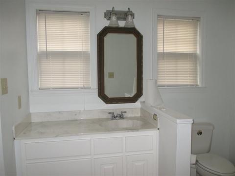 251 Edwin Cir, Memphis, TN 38104 photo 12